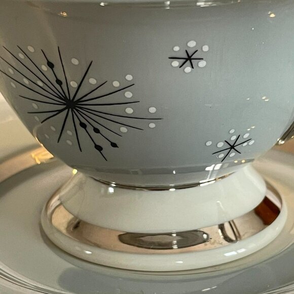 STARBURSTS ROMANCE OF THE STARS 4 pieces dinnerware in rare gray color. - Picture 7 of 15